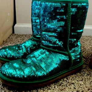 UGG size 5